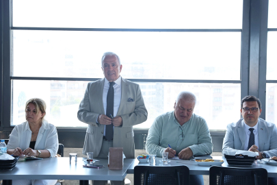 Bursa Nilüfer Belediyespor voleybola yön verenlerle buluştu