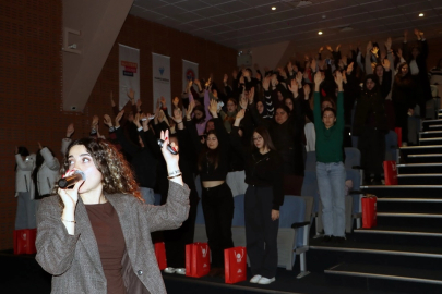 İstanbul'da Maltepeli genç kızlara hijyen eğitimi