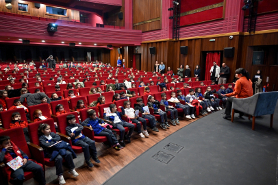 Bursa’da çocuklarla hikaye söyleşisi