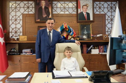 Gebze'de rektörlük koltuğu miniklerde