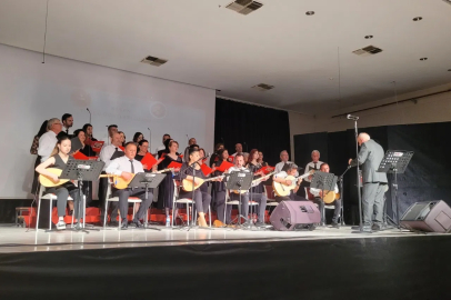 Edirne Keşan’da türkü gecesi büyük beğeni topladı