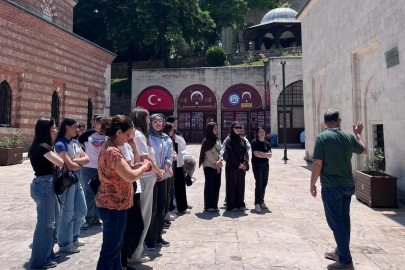 Bursa Yıldırımlı gençler tarihi yerinde keşfediyor