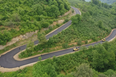 Ordu’da Gürgentepe-Gölköy bağlantı yoluna sıcak asfalt