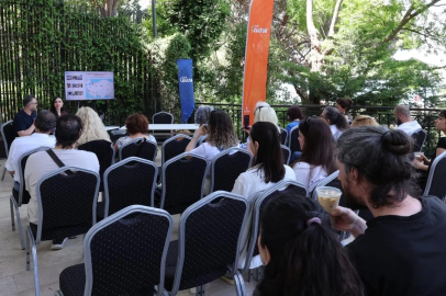 İzmir Şato’da “Şehrin Panoları” hayat buldu