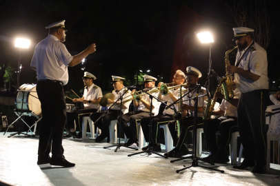 Kocaeli'de Mehter ve Bando Takımı 7’den 70’e herkesi coşturdu